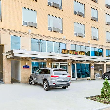 Howard Johnson By Wyndham Long Island City New York Bagian luar foto