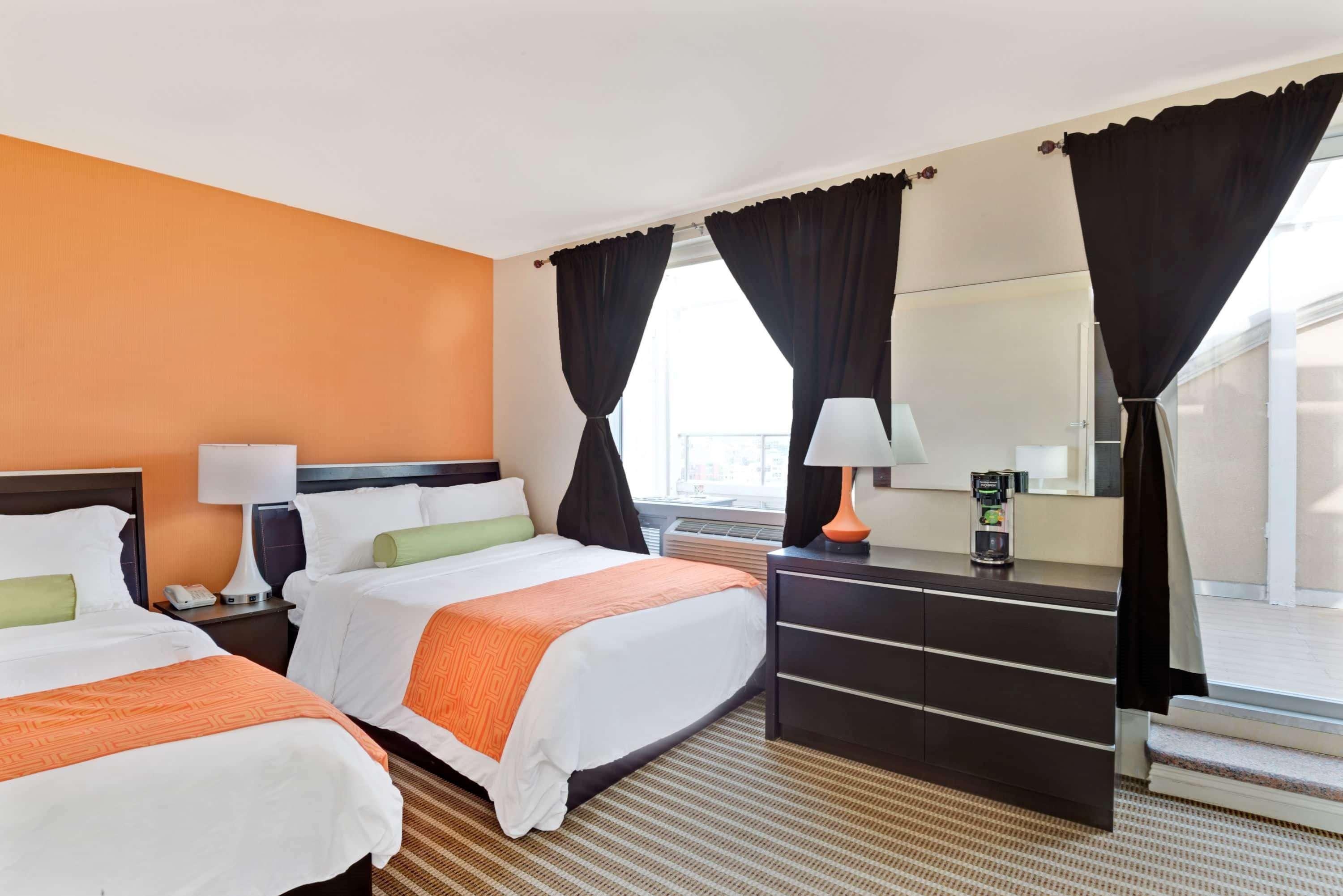 Howard Johnson By Wyndham Long Island City New York Bagian luar foto