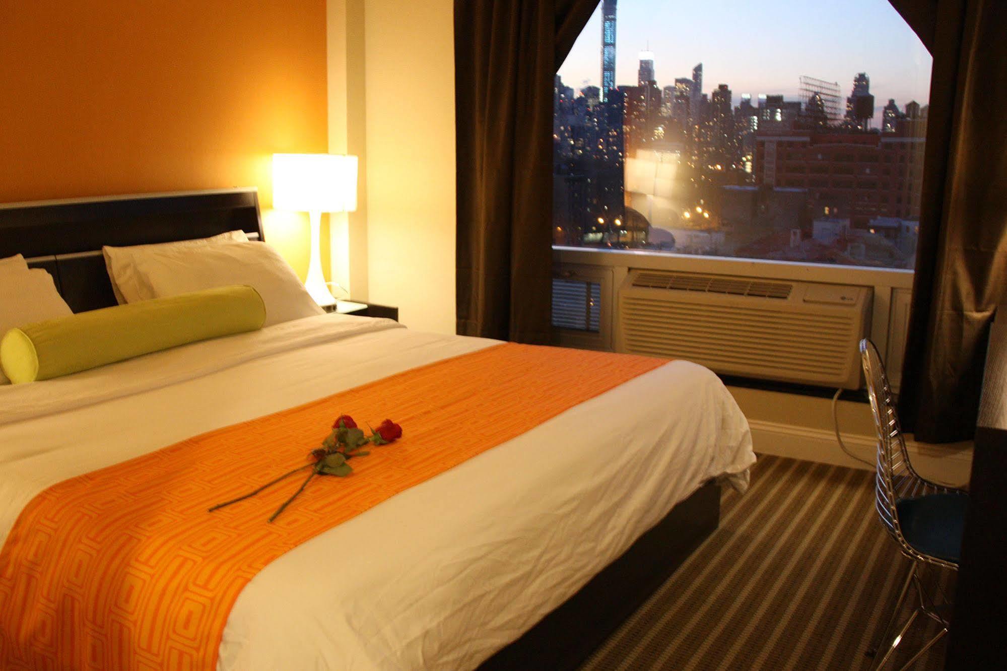 Howard Johnson By Wyndham Long Island City New York Bagian luar foto