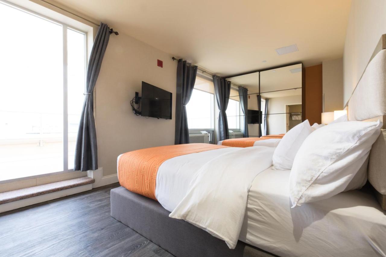 Howard Johnson By Wyndham Long Island City New York Bagian luar foto
