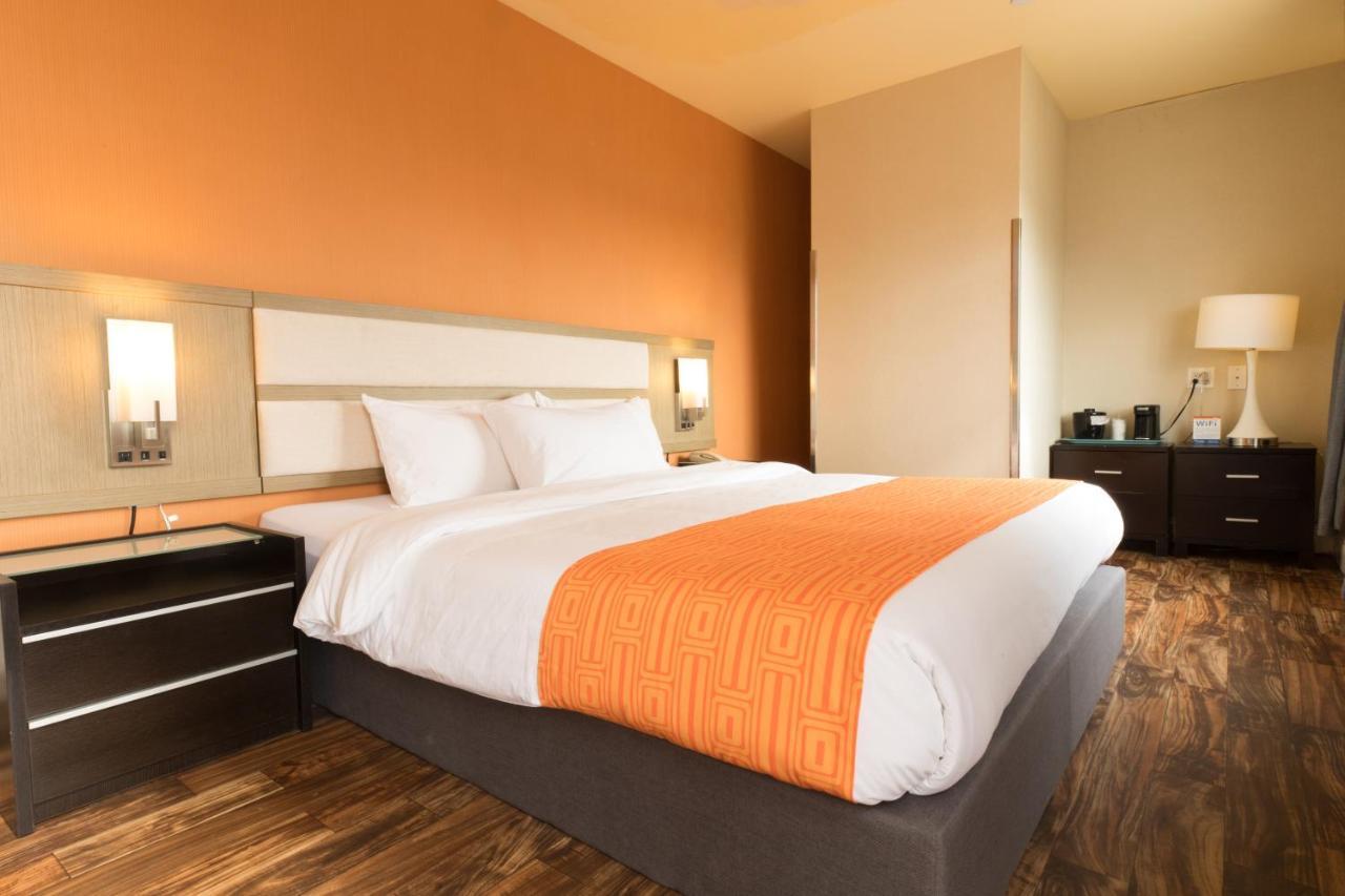 Howard Johnson By Wyndham Long Island City New York Bagian luar foto