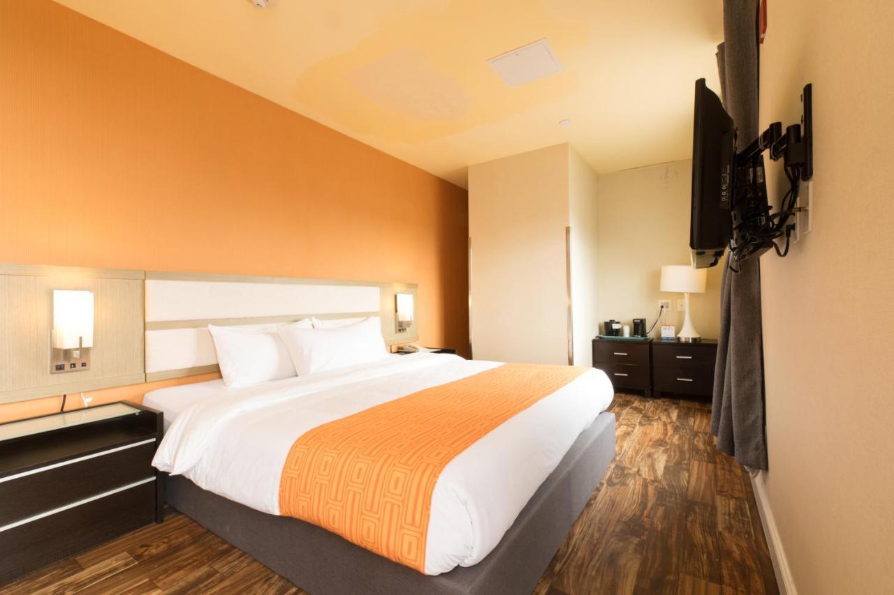 Howard Johnson By Wyndham Long Island City New York Bagian luar foto